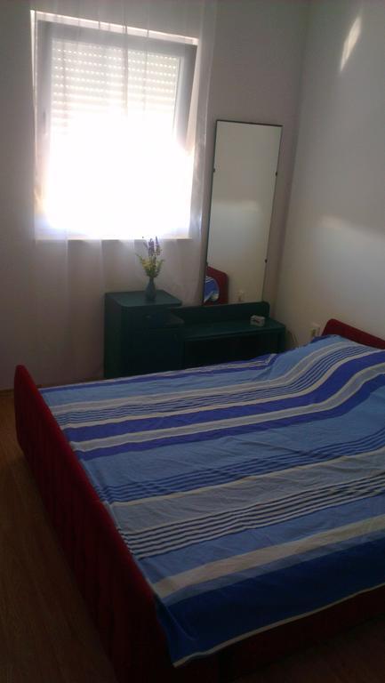 Apartment Feliks Mandre Habitación foto